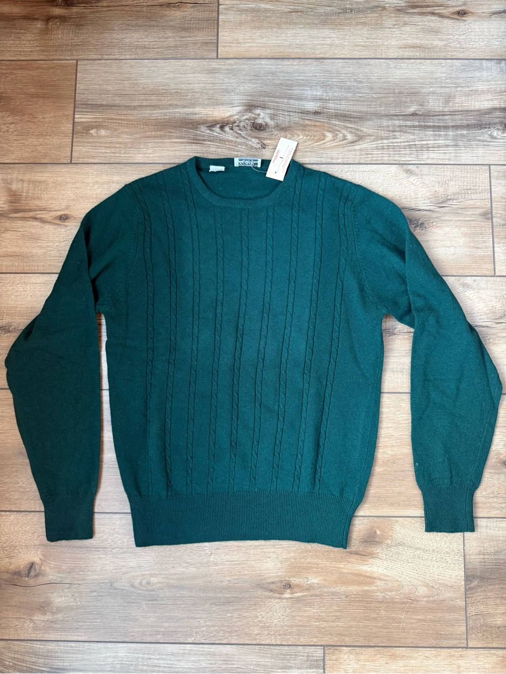 Vintage Saks Fifth Avenue Women's Forest Green Cable Knit Crewneck Sweater